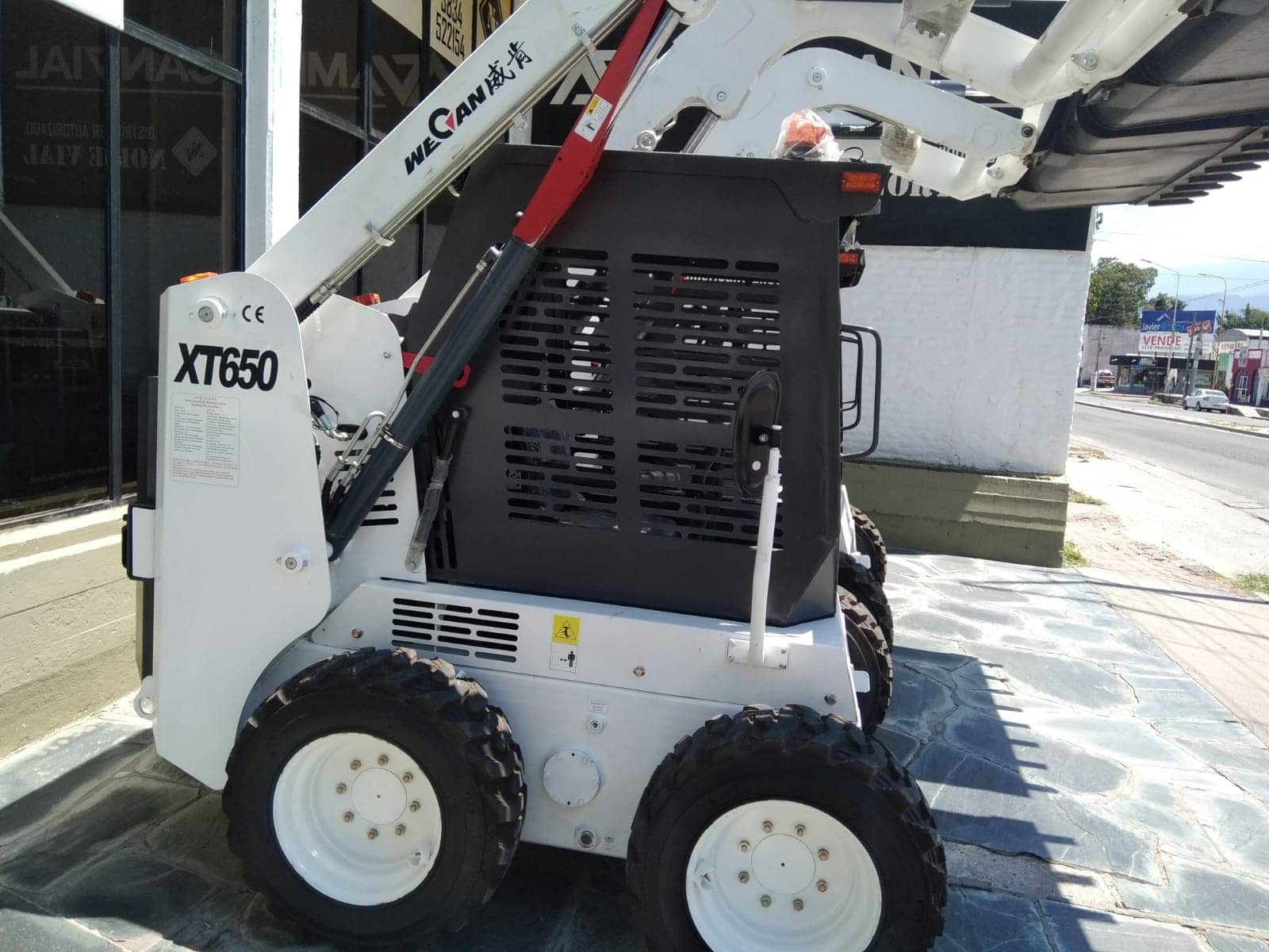 MINICARGADORA WECAN XT650