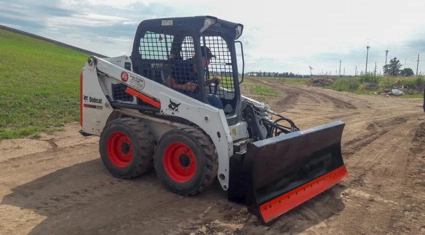 Nivelador Pecari Para Minicargadora NV180-210