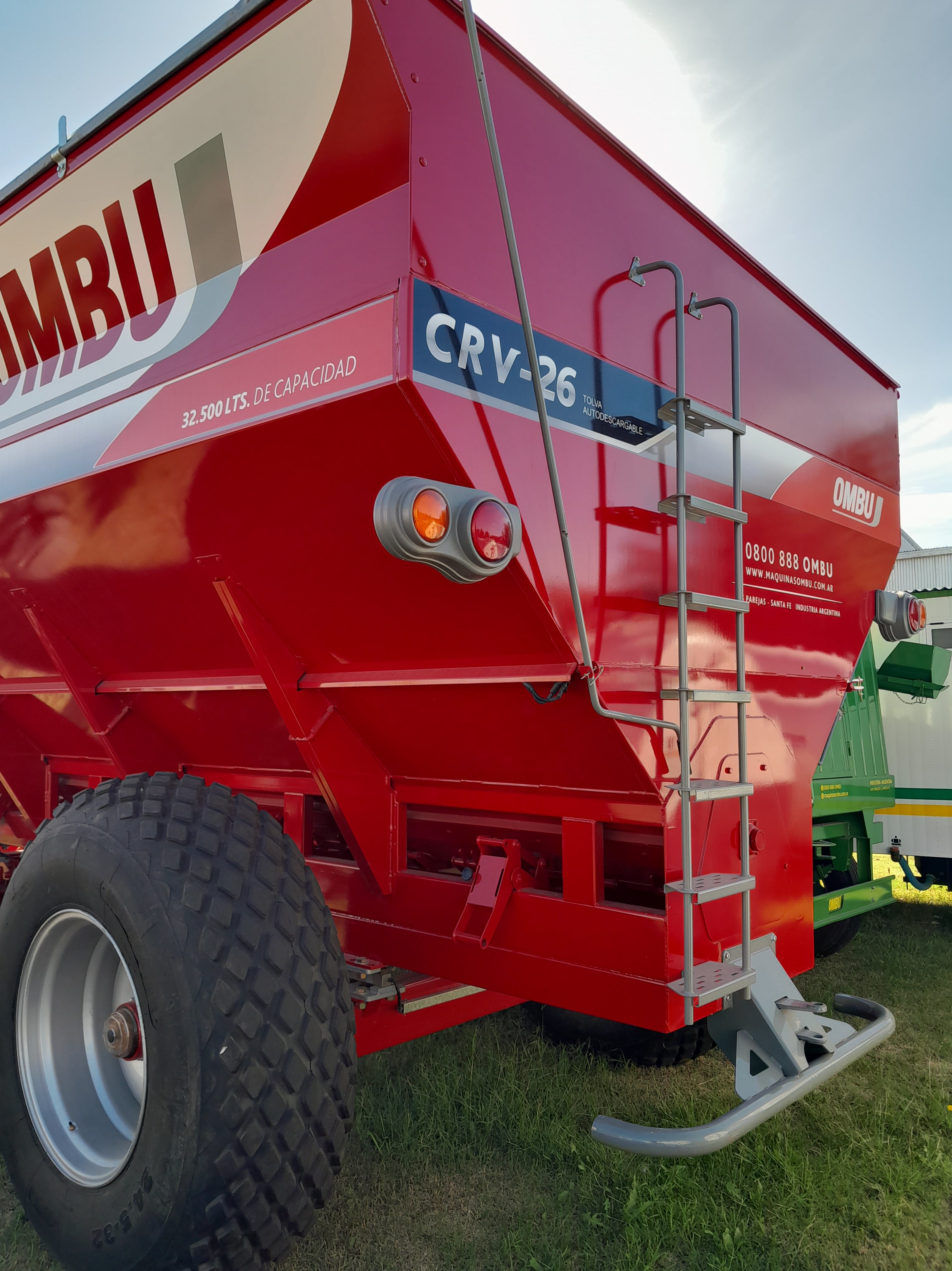 Tolva autodescargable Ombu CRV-16