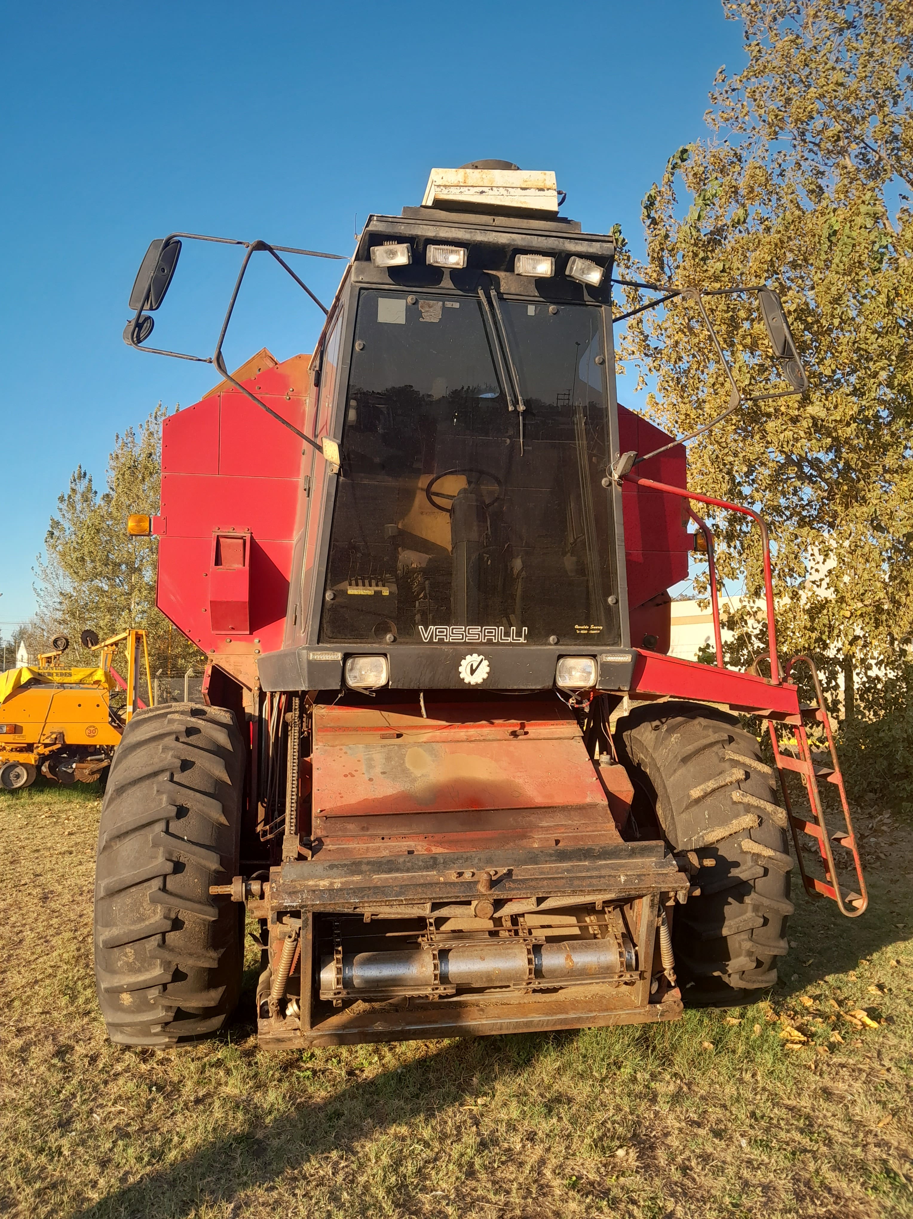 Cosechadora Vassalli V 1500 220 hp Usada año 1998
