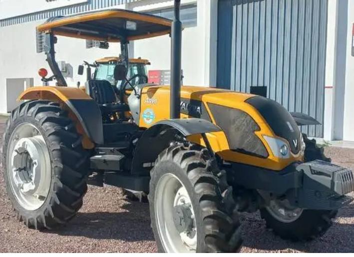 Tractor VALTRA A990 Rops
